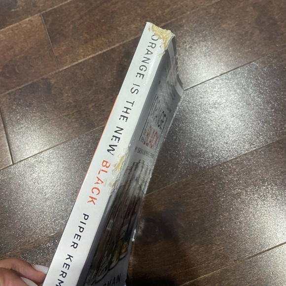 Orange is the new black paperback - Picture 3 of 3
